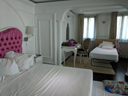 Hotel Raya Tichy Exterior photo
